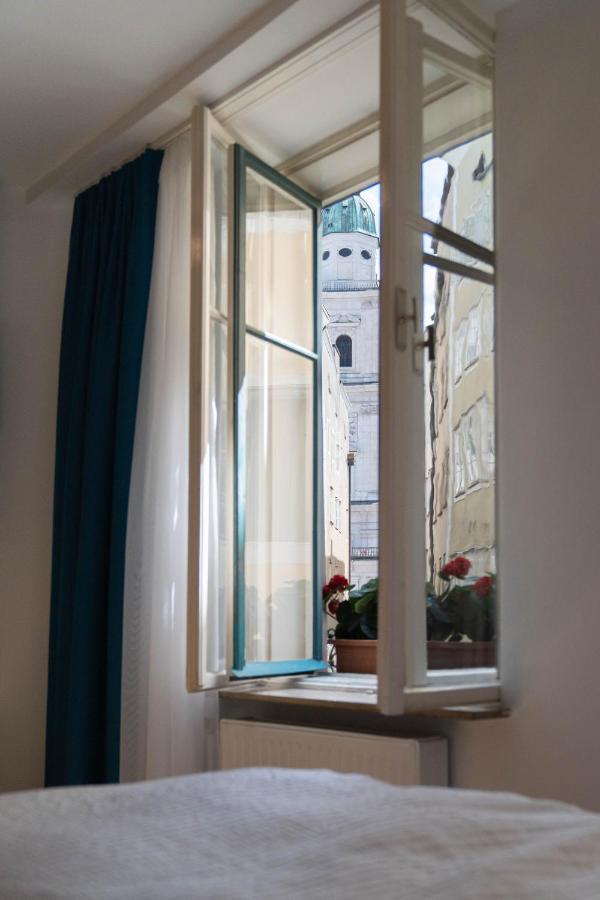 Altstadt-App. Domblick! Salzburg Luaran gambar